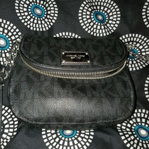 Michael kors crossbody